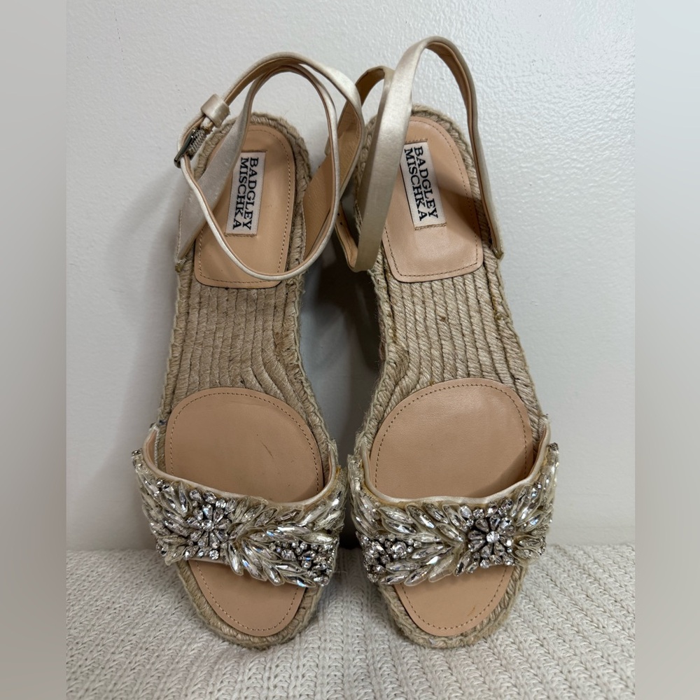 Badgley Mischka Women's Gold Embellished Flat espadrille Sandals in size 8.5
